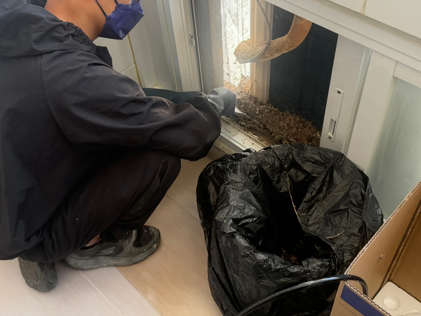 荔枝角麗閣邨｜冷氣驅鳥工程
